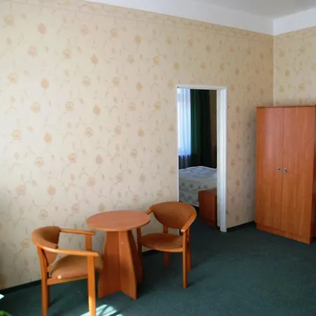 Palac Polonia Hotel 2*